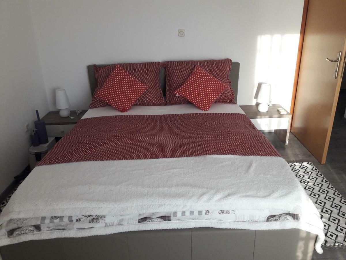 Apartmani Island โตรกีร์ ภายนอก รูปภาพ